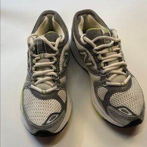 New Balance 730 Women’s Running Shoes Gray Neon Green Mesh Sz 7.5